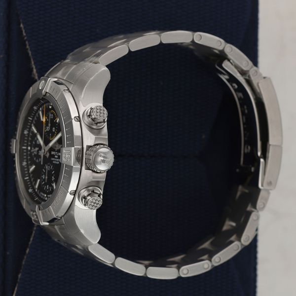 Breitling Avenger Chronograph 45 A13317